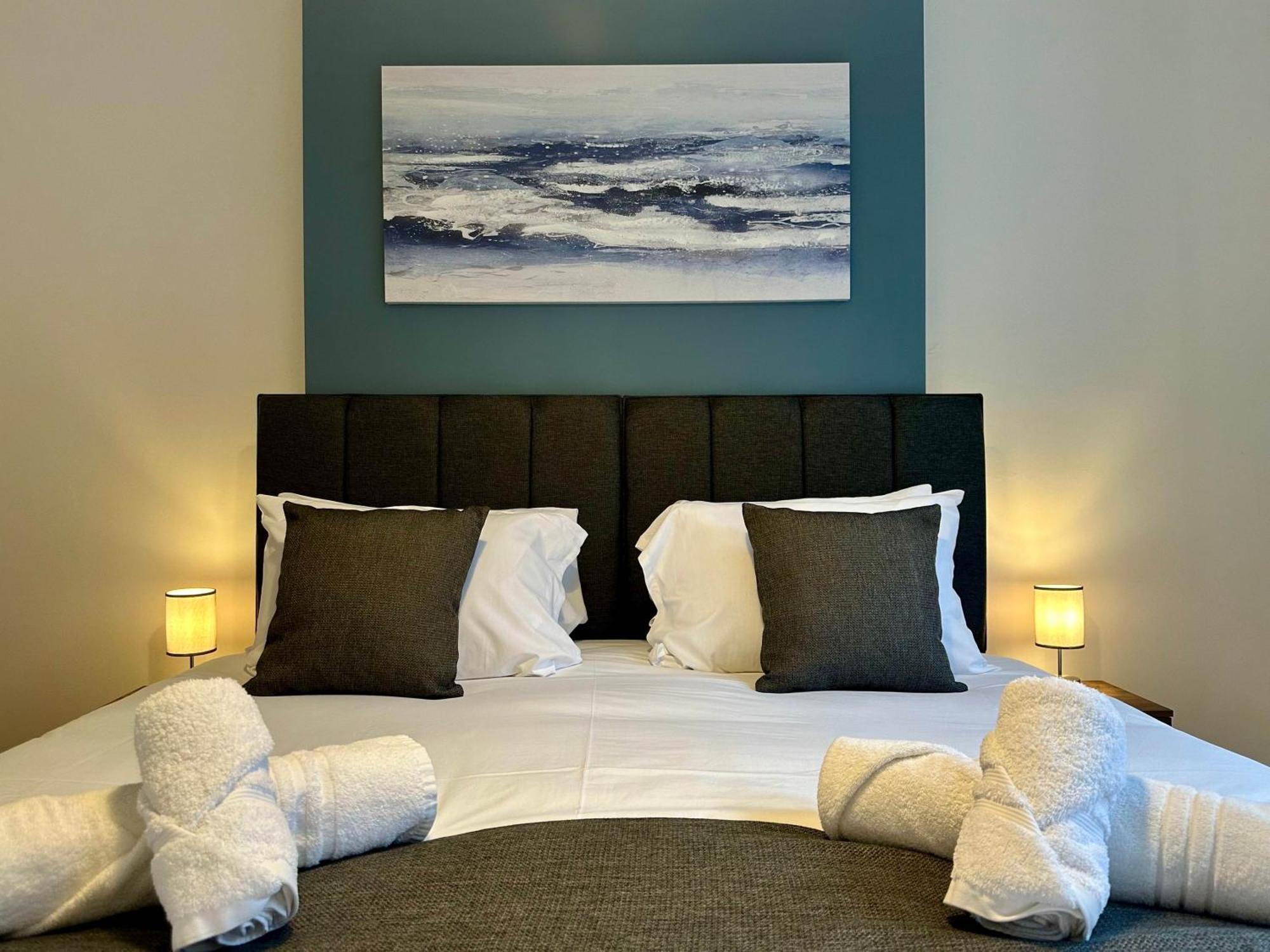 Hyde Brewery House - 2 Bedroom House With Parking Winchester Bagian luar foto